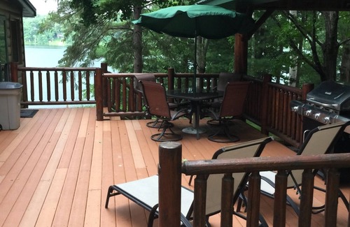 Balsam Lake House | Get away from it all and relax on the lake!