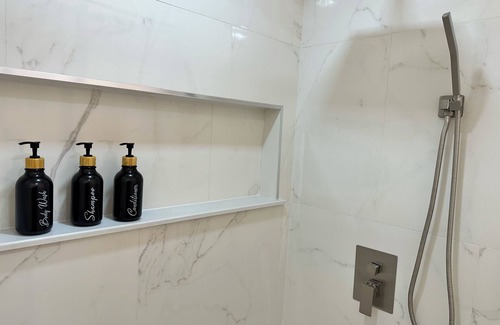 Lutz Apartment | Getaway/Private SUITE Bn Tranquility π‘ close to βοΈ beach, mall, park, zoo