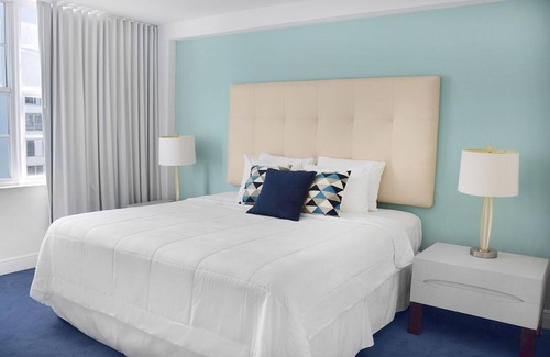 La Gorce Hotel | Getaway Suite w/Spectacular Bay Views & Spacious Kitchen