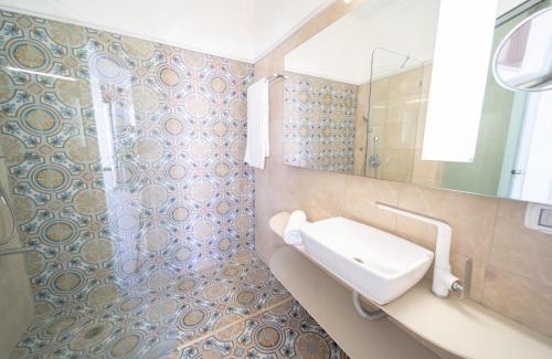Kerem HaTeimanim Apartment | Geula 40