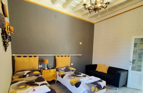 Seregno Apartment | GIALLO ORO APARTMENT- BETWEEN MILAN AND COMO LAKE