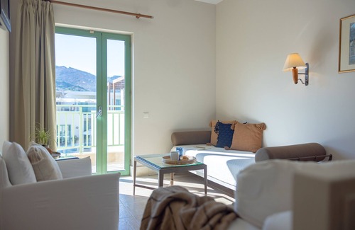 Kolymbari Hotel | Giannoulis – Grand Bay Beach Resort - Adults Only