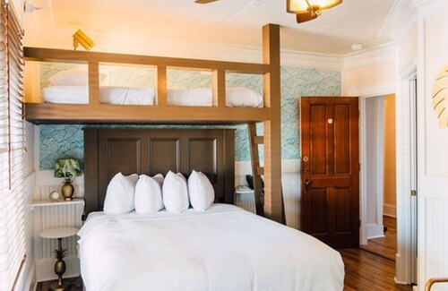 Historic Downtown Apalachicola Hotel | Gibson Inn