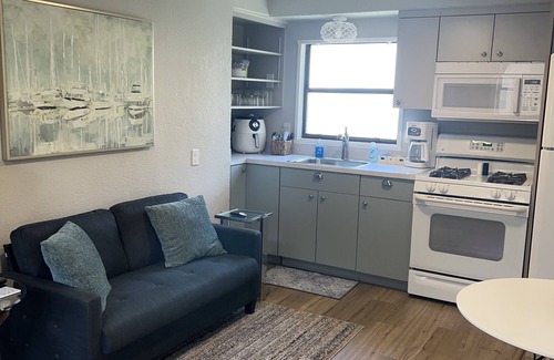 Summerfield House | GiGi’s cottage minutes from the Villages