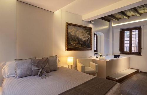 Rione V Ponte House | Gigli d'Oro Suite
