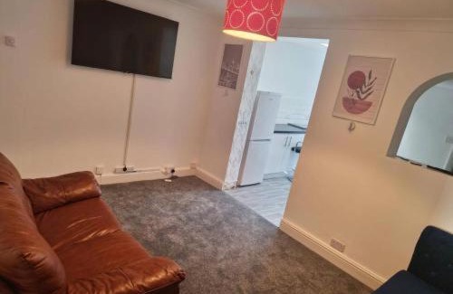 Gillingham House | Gillingham Retreat - Spacious 4 Bedroom House