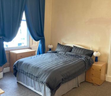 Tollcross Apartment | Gilmore Flat