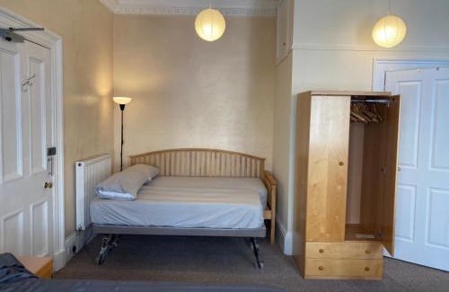 Tollcross Apartment | Gilmore Flat