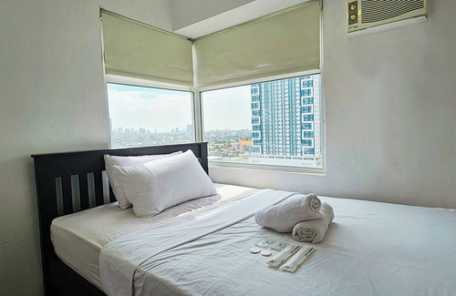 Valencia Hotel | Gilmore Tower Suites By SMS Hospitality