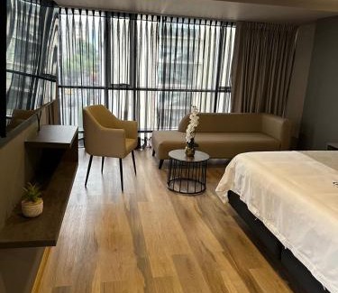 Pereira Hotel | Giluxe Hotel