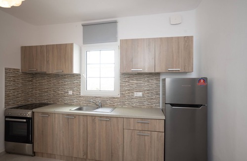 Plintri Apartment | Ginger Gold Apt Getaway with Shared Pool