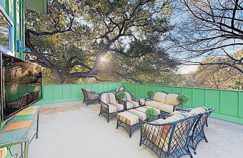 Bouldin House | Giraffic Park