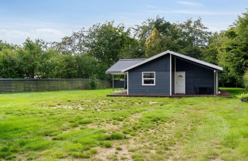 Hoeve Strand House | "Gisl" - 1.3km from the sea by Interhome