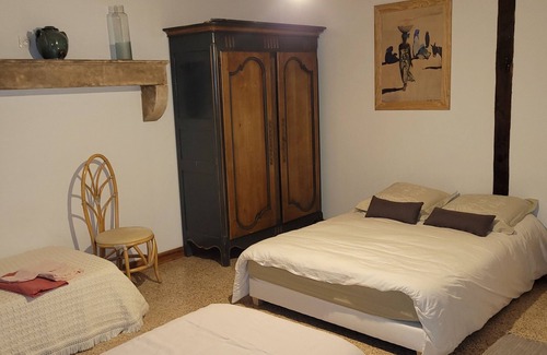 Marcigny-sous-Thil Other | Gite 15 pers. former abbey farmhouse, animals live on site