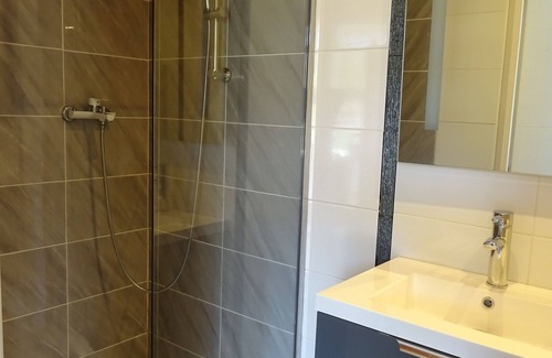 Domessin Apartment | Gite 6 Personnes 20 mns Lac D'aiguebelette