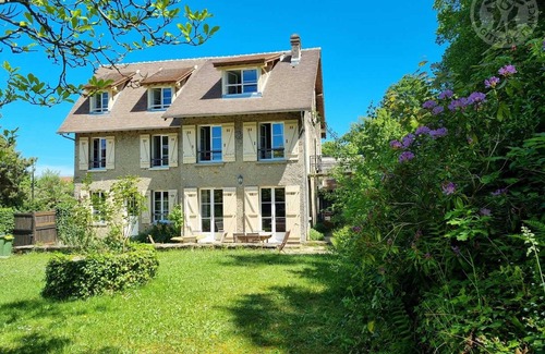 Bazoches-sur-Guyonne Cottage | Gite Bazoches-sur-Guyonne, 6 bedrooms, 10 persons