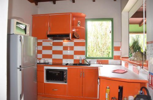 Le Moule House | Gite d'Arles Bungalow "Orchidée"