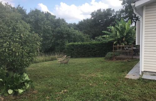 Saint-Aubin-de-Branne House | Gite in the heart of nature