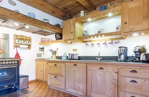 Queige House | Gite L'echarte - LE Chalet DE Marie