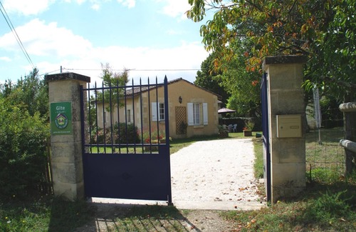 Saint-Aubin-de-Branne House | Gite LE Courtil - Saint-aubin-de-branne