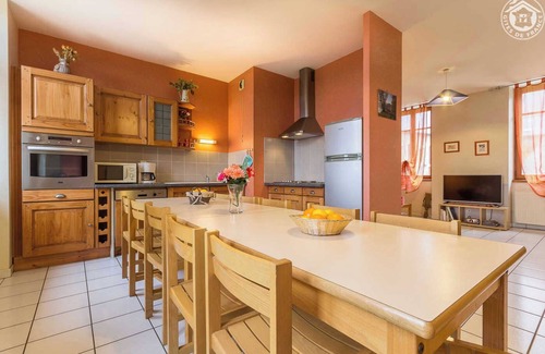 Thoiry House | Gite located 19km from Aillon le Jeune (family resort with 39km of slopes with the Margériaz) and 21