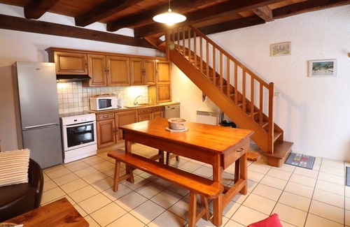 Mandailles-Saint-Julien Cottage | Gite Mandailles-Saint-Julien, 2 bedrooms, 4 persons
