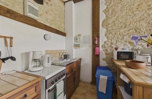 Montignac House | Gite mitoyen - 4 personnes - piscine commune