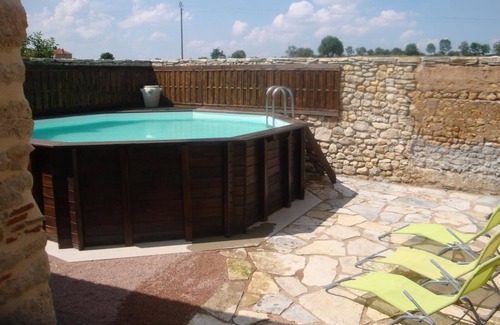 Saint-Priest-d'Andelot Cottage | Gite Saint-Priest-d'Andelot, 3 bedrooms, 6 persons