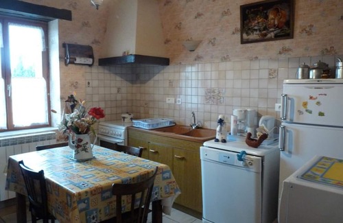 Verneix Cottage | Gite Verneix, 3 bedrooms, 6 persons