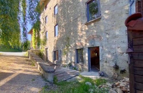 Meximieux House | Gites du Longevent Appartement du Moulin Pérouges