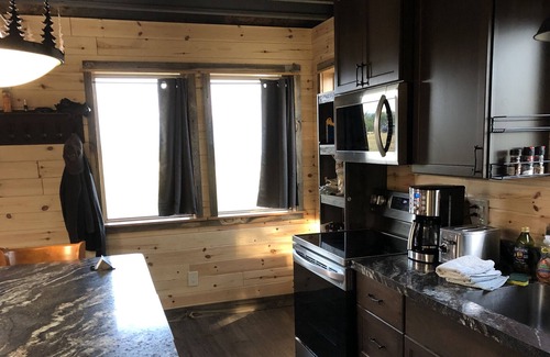 Babb House | Glacier Summit - Spacious, New & Modern Villa Overlooking the Forest & Rockies