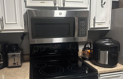 South St. Paul Condo | Gladelle. A beautiful home away from home. Cozy, Comfortable and Peaceful.