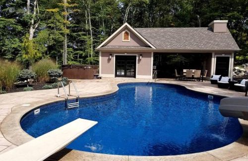 Pine Bush House | Glamorous Cottage Rental with Outdoor Lounge and Pool on 40 Acres in Pine Bush, New York
