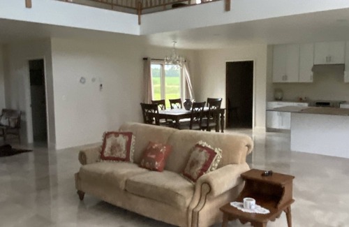 Chazy House | Glamorous private lake property