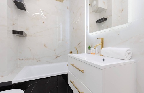 Praga Poludnie Apartment | Glamour Studio by Renters Prestige