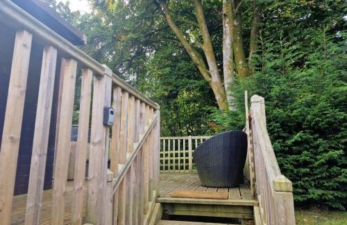 Llanfair Caereinion House | Glamping Hut - Riverside 1