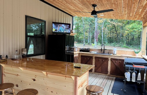 Newnata RV Rental | Glamping in an Authentic Style Sioux Tipi in the Heart of the Ozarks “The Eagle”