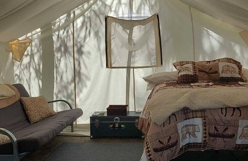 Olney RV Rental | Glamping Wall Tent 3/furnished 1 Queen and 1 futon