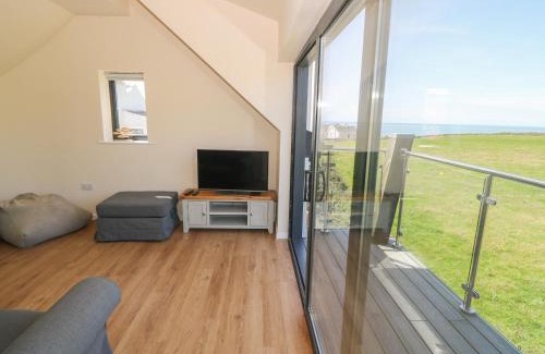 Cylch-Y-Garn House | Glan Yr Afon