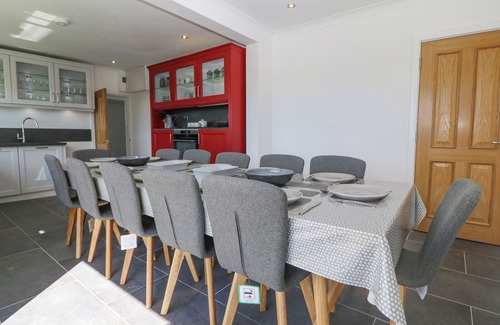 Ty Croes Cottage | GLANFFRAW, pet friendly, country holiday cottage in Aberffraw