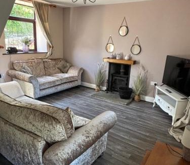 Defynnog House | Glanyrafon Cottage