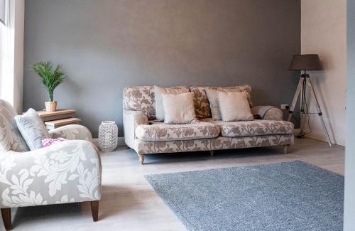 Newcastle House | Glen Burren House