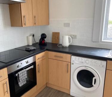 Dunfermline Apartment | Glen Mhor - Beautiful two bedroom apartment Dunfermline