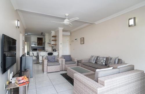 Umhlali Beach Apartment | Gleneagles 7