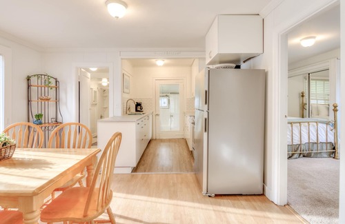 Gleneden Beach House | Gleneden Beach Home with Fire Pit, Grill, and Large Fenced Yard