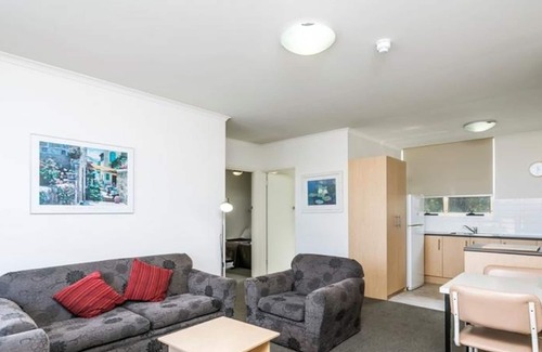 Glenelg Apartment | Glenelg Holiday Apartments-Corfu, 200 Meters to the Beach, Free Parking