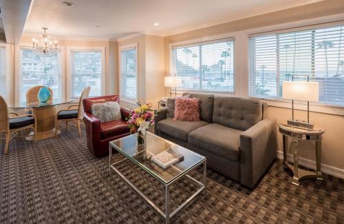 Avalon Hotel | Glenmore Plaza Hotel