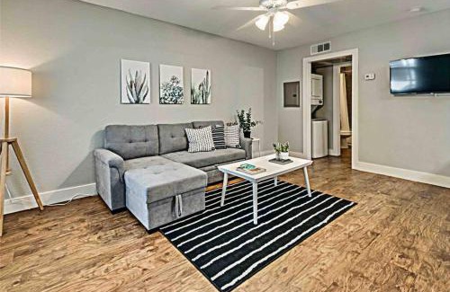 Old East Dallas Apartment | Global Cup The Boutique Space & Free Parking