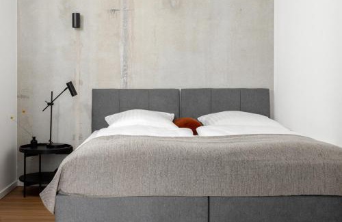 Friedrichshain Apartment | Global Living I TheGraf - East Side Gallery