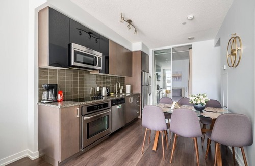 Mount Pleasant West Condo | GLOBALSTAY. Modern Apartments 2BR 2BA Lillian St